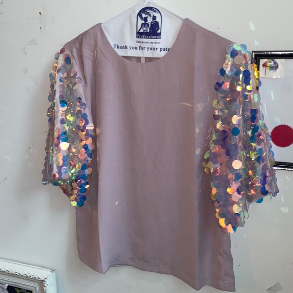 Lavender disco sleeved top size XS